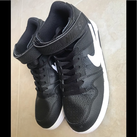 Nike kids Skateboard shoes - Picture 2 of 8